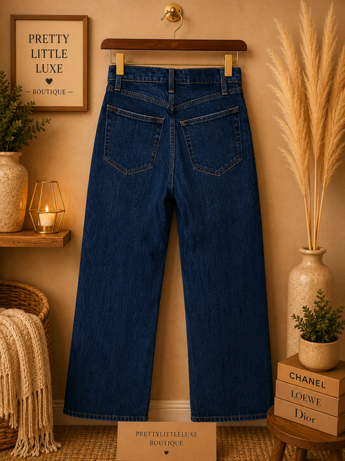 Abercrombie and Fitch NWT The 90s Straight Ultra High Rise Jeans in Medium Wash Size 24